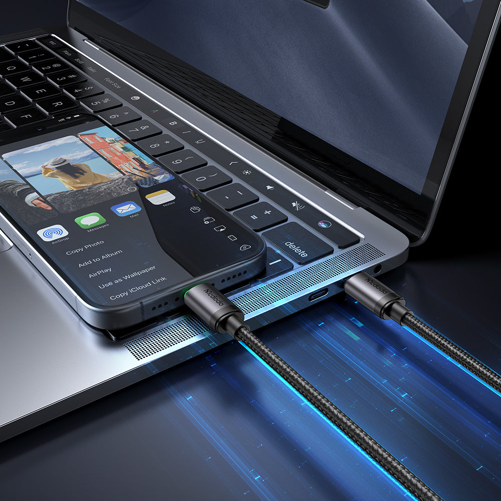 Cable Mcdodo USB-C a USB-C 60 W (1 m) – Carga Rápida PD 3 A + Datos 480 Mbps, indicador led, trenzado Duradero